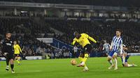Chelsea harus puas bermain imbang 1-1 kontra Brighton and Hove Albion pada laga pekan ke-24 Premier League di Amex Stadium, Rabu (19/1/2022) dini hari WIB. (AFP/Glyn Kirk)