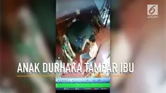 Aksi penganiayaan anak terhadap ibu kandung viral di media sosial.