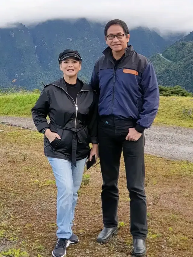 10 Pasangan Seleb yang Pernikahannya Langgeng, Sudah Lebih dari 30 Tahun