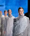 Moscow Fashion Week 2024 telah berlalu pada awal Maret tahun ini. Namun, pesona alam yang dihadirkan oleh Irmasari Joedawinata masih menyisakan kesan yang tak terlupakan. Ali Charisma, selaku Advisory Board dari Indonesian Fashion Chamber (IFC), menyatakan bahwa merek Indonesia memiliki potensi besar di pasar Rusia karena minat yang meningkat terhadap budaya, kerajinan, dan estetika desain Indonesia.  [Foto: Dokumen/IFC Bandung]