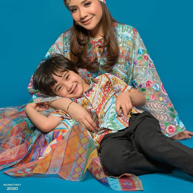 Giliran Rafathar Diwawancara Nagita Slavina Syuting Biar Punya Uang Buat Beli Makanan Showbiz Liputan6 Com Masukkan nama lagu ke kotak pencarian untuk cari lagu yang anda inginkan.