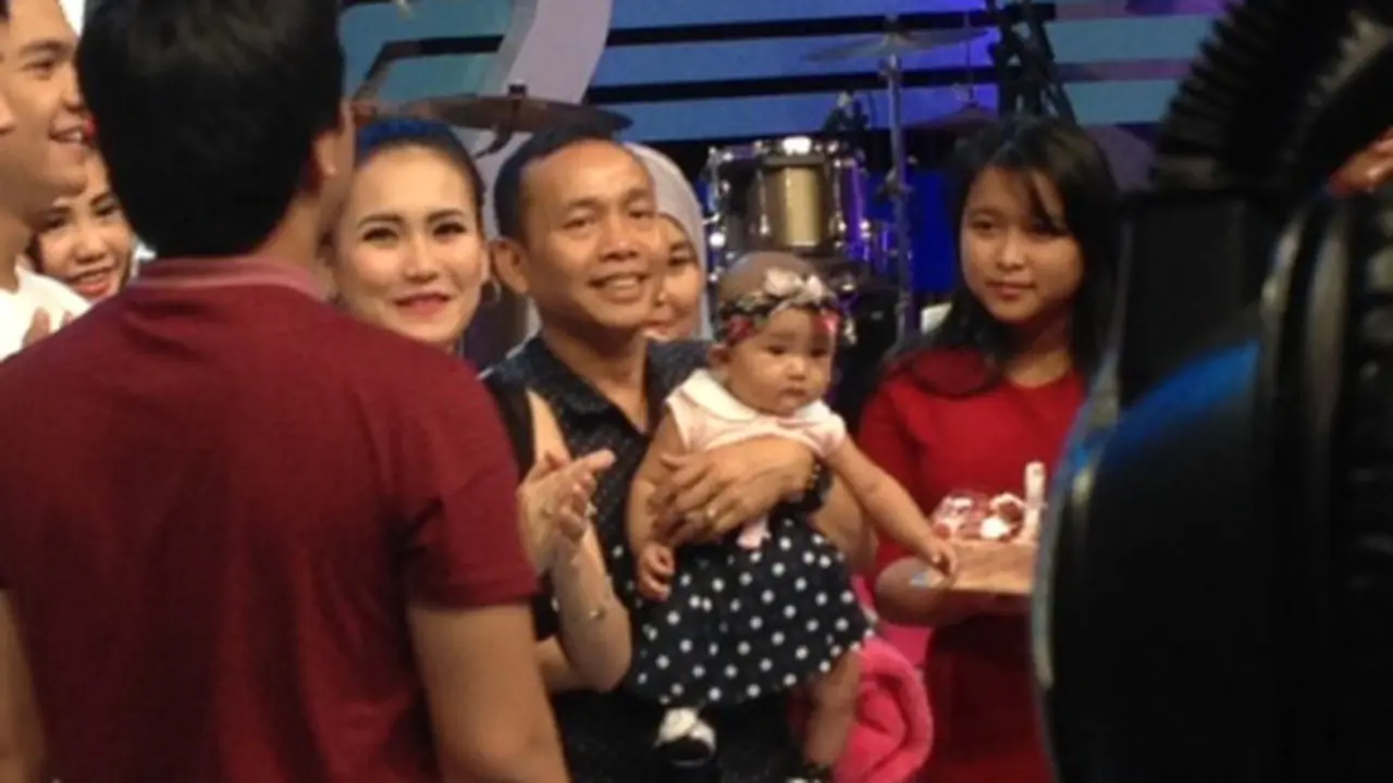 Ulang Tahun, Ayu Ting Ting Tunjukkan Wajah Bilqis ke Publik