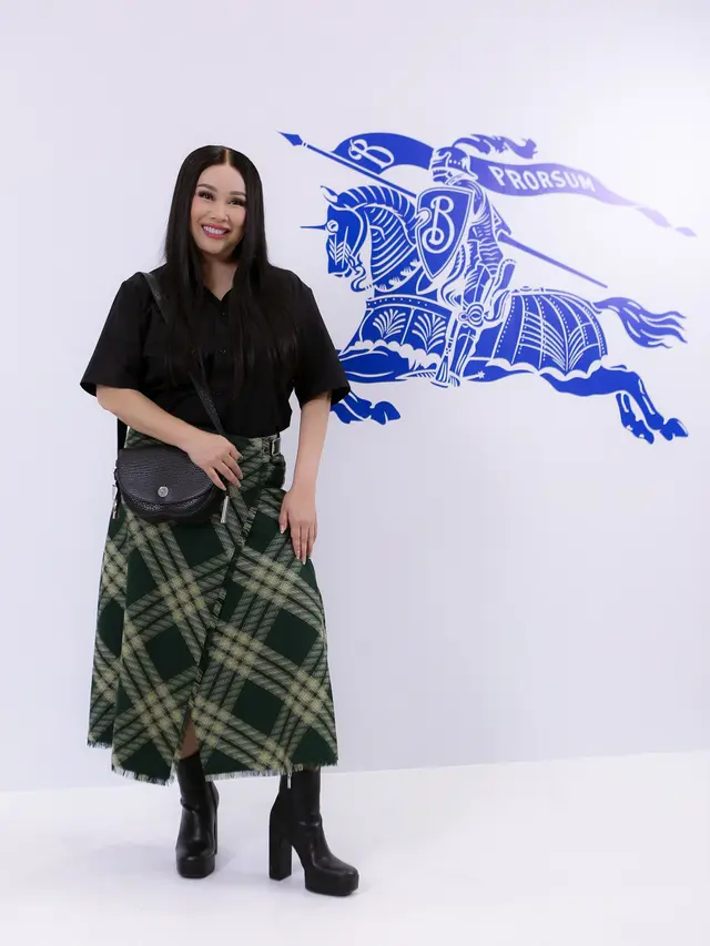 14 Gaya Elegan Artis Wanita Hadiri Acara Burberry Outerwear 2024 di Jakarta, Mikha Tambayong, Syifa Hadju, hingga Aaliyah Massaid