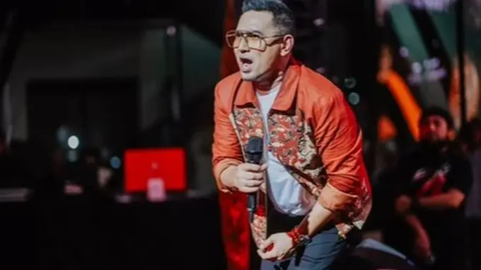 Rio Febrian (Instagramriofebrian25)