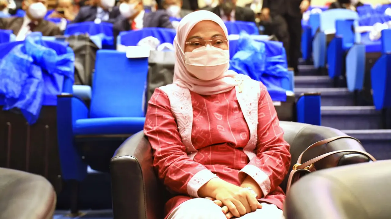 Menaker Apresiasi Gelar Guru Besar Kehormatan Achsanul Qosasi
