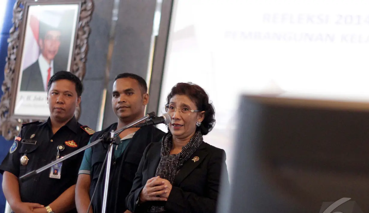 Menteri Kelautan dan Perikanan Susi Pudjiastuti memaparkan Refleksi Tahun 2014 dan Outlook 2015 di Gedung Kementerian Kelautan dan Perikanan, Jakarta, Senin (5/1/2015). (Liputan6.com/Faizal Fanani)