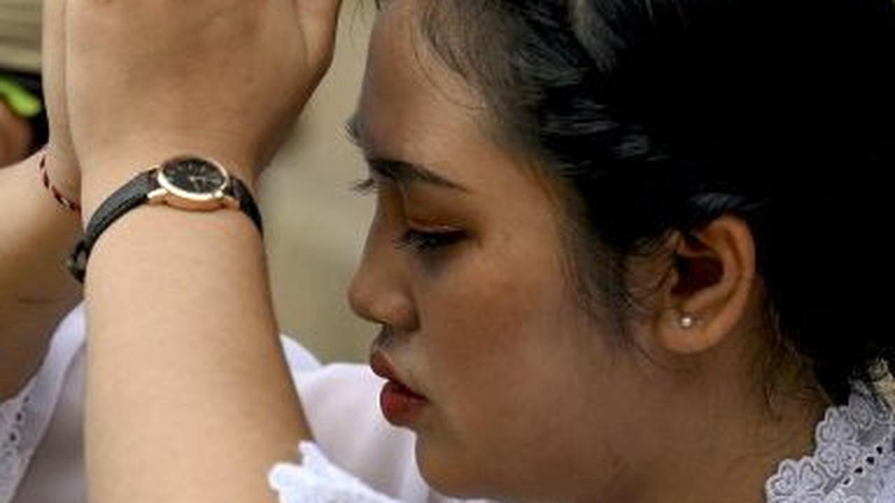 Momen ini dirayakan oleh umat Hindu Bali setiap 210 hari sekali menggunakan perhitungan kalender Bali.