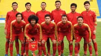 Pelatih Timnas Indonesia U-18, Fakhri Husaini, menilai ada 2 hal yang perlu diperbaiki dari penampilan anak asuhnya. (dok. PSSI)