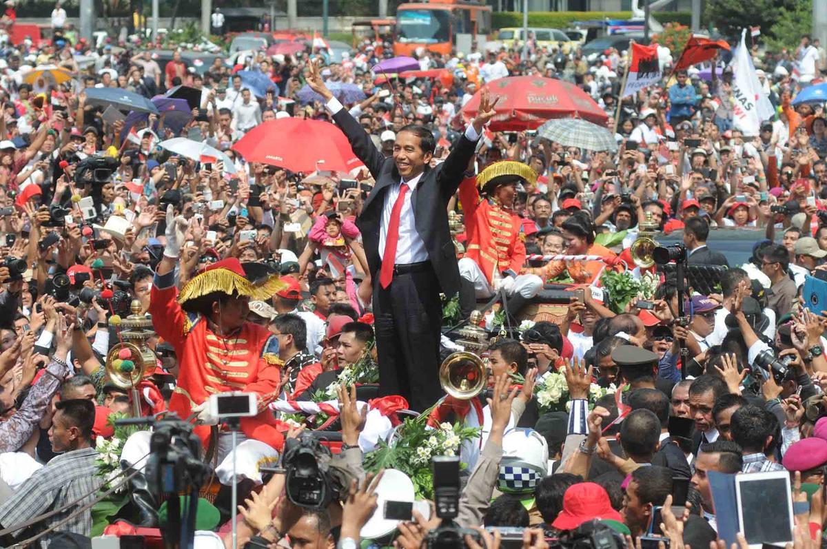 Ragam gaya Jokowi ketika bertemu rakyat