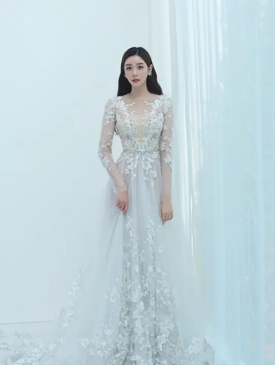 Bahkan disebut-sebut juga jika ia bagai seorang manusia buatan, atau AI yang terlihat begitu cantik tanpa cela. [Foto: Instagram/ MissKorea]