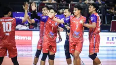 Tim putra Permuda Tirta Bhagasasi Bekasi secara mengejutkan berhasil mengalahkan TNI AU Electric dengan skor telak 3-0 (25-17, 25-19, 25-22) dalam lanjutan Final Four Livoli Divisi Utama 2025 yang berlangsung di GOR Ki Mageti, Magetan, Selasa (14/10/2025). (Dok. PBVSI)