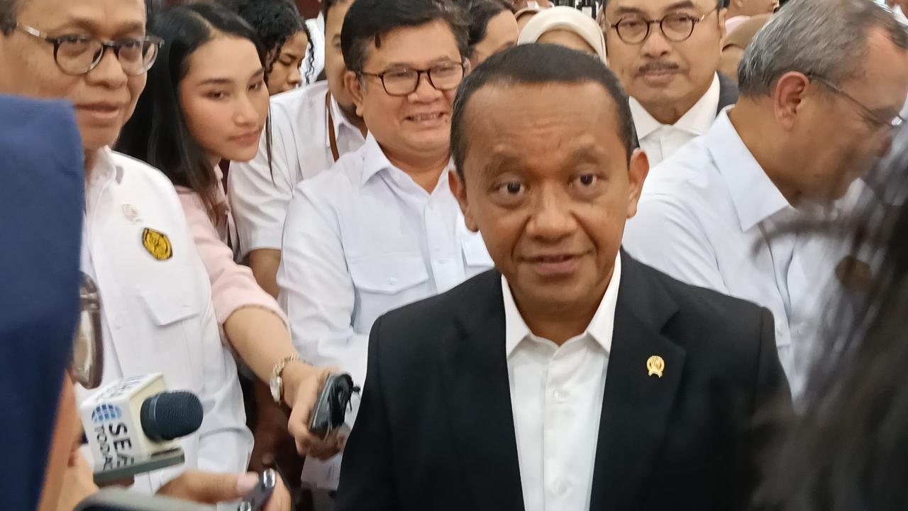 VIDEO: Bahlil Blak-blakan Alasan Prabowo Tak Cabut Izin Tambang PT GAG Raja Ampat