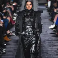 Simak pesona para model berhijab yang warnai industri kecantikan dunia (Foto: Halima Aden/ Instagram)