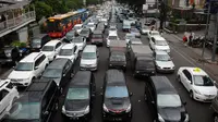 Ada Genangan, Pasar Gembrong Macet Panjang