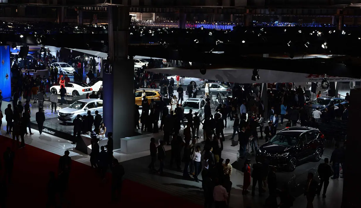 Suasana pameran Indian Auto Expo 2018 di Greater Noida, New Delhi, India, (7/2). (AFP Photo/Sajjad Hussain)