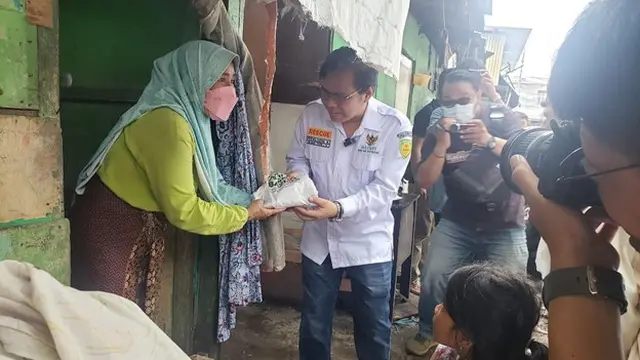 Kurban Berkah BAZNAS Bersama Nabilah Ayu Salurkan Daging ke Kampung Gotong Royong Rawamangun