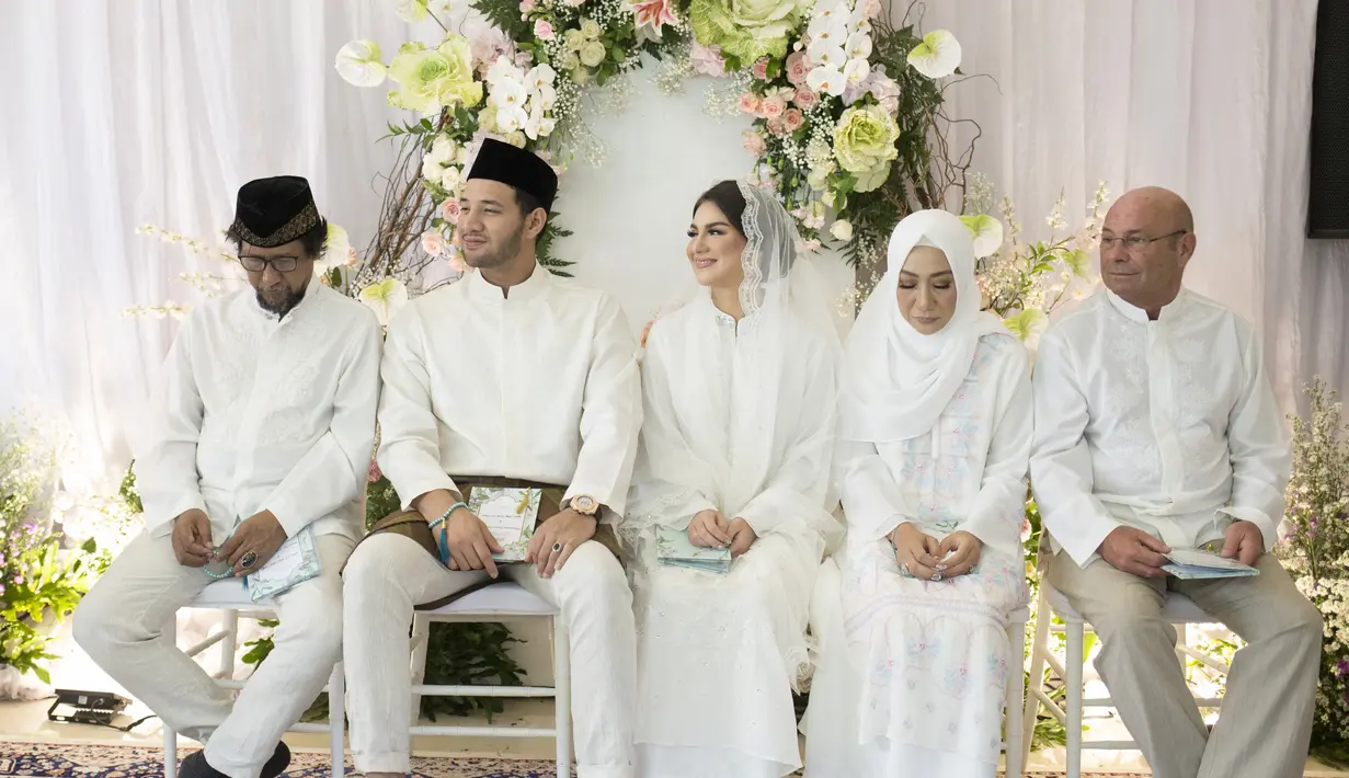 Pengajian Irish Bella Jelang Nikah