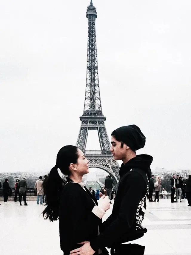 [Bintang] Bikin Cewek Gigit Jari, Intip Mesranya Al Ghazali-Alyssa Daguise