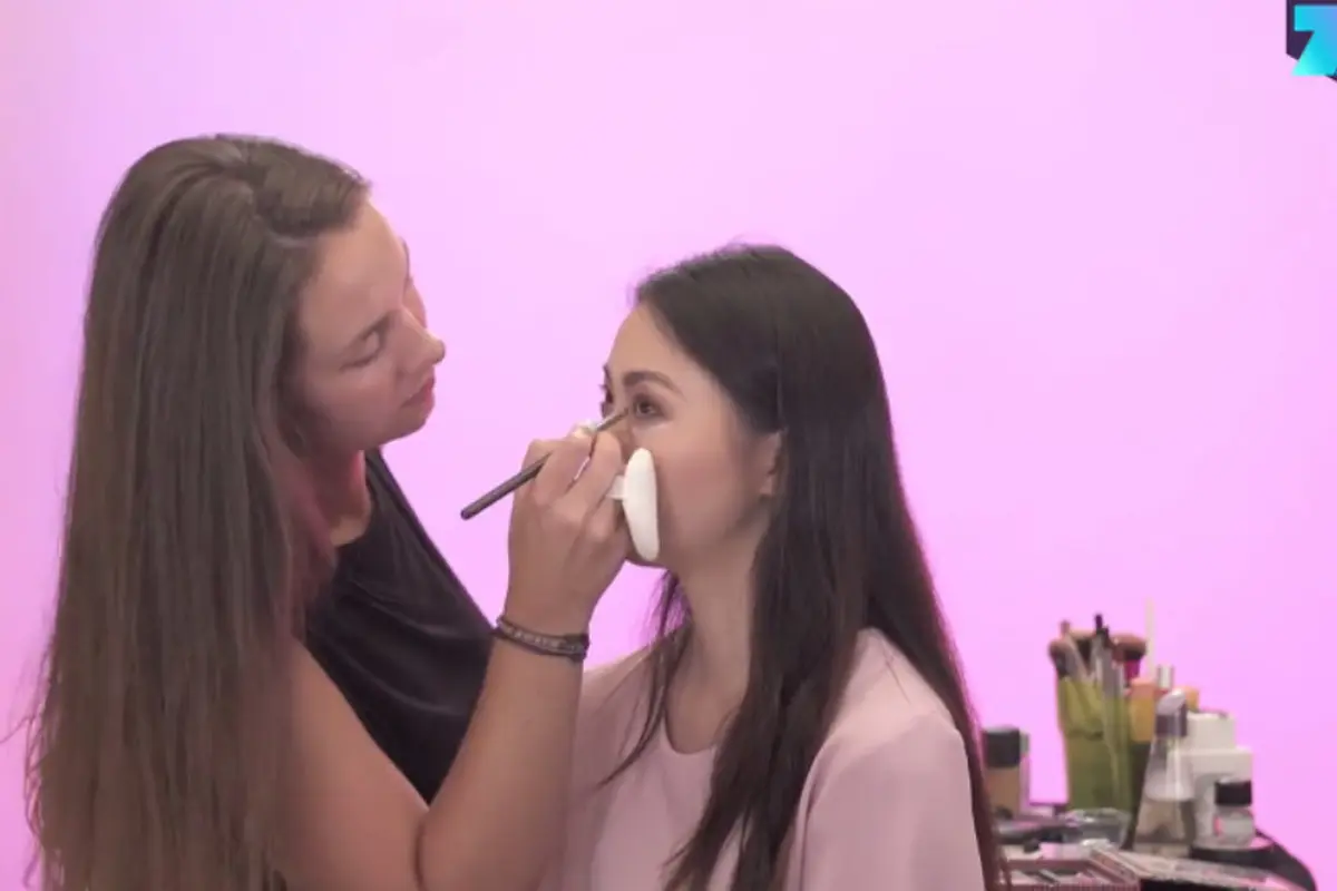 Makeup Barat vs Makeup Timur, Bagaimana Jadinya Ya?