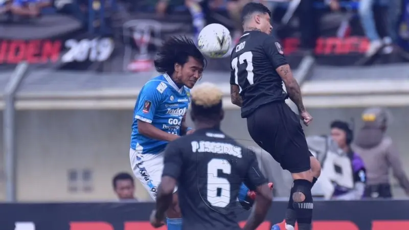 Persib vs Tira Persikabo