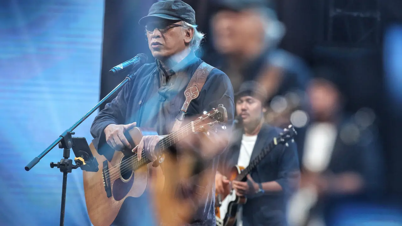 [Fimela] Iwan Fals Acara Synchronize Fest 2020