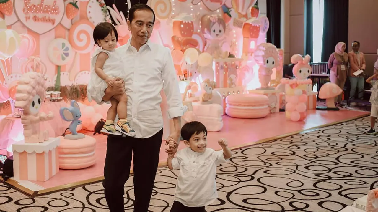 [Fimela] Ultah Sedah Mirah Cucu Jokowi