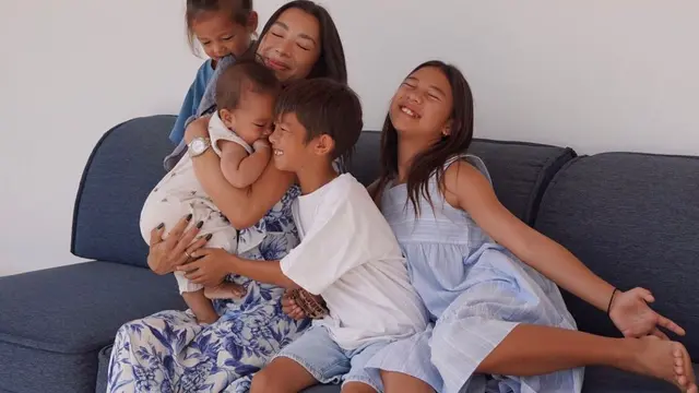 Potret Keluarga Jennifer dan Irfan Bachdim (Instagram/@jenniferbachdim)