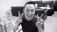 Yoochun dengan tatanan rambut ala militer