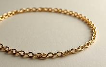 8 Inspirasi Gelang Rantai Emas 22 Karat 2 Gram untuk Gaya Sehari-Hari, Simpel Tapi Cantik