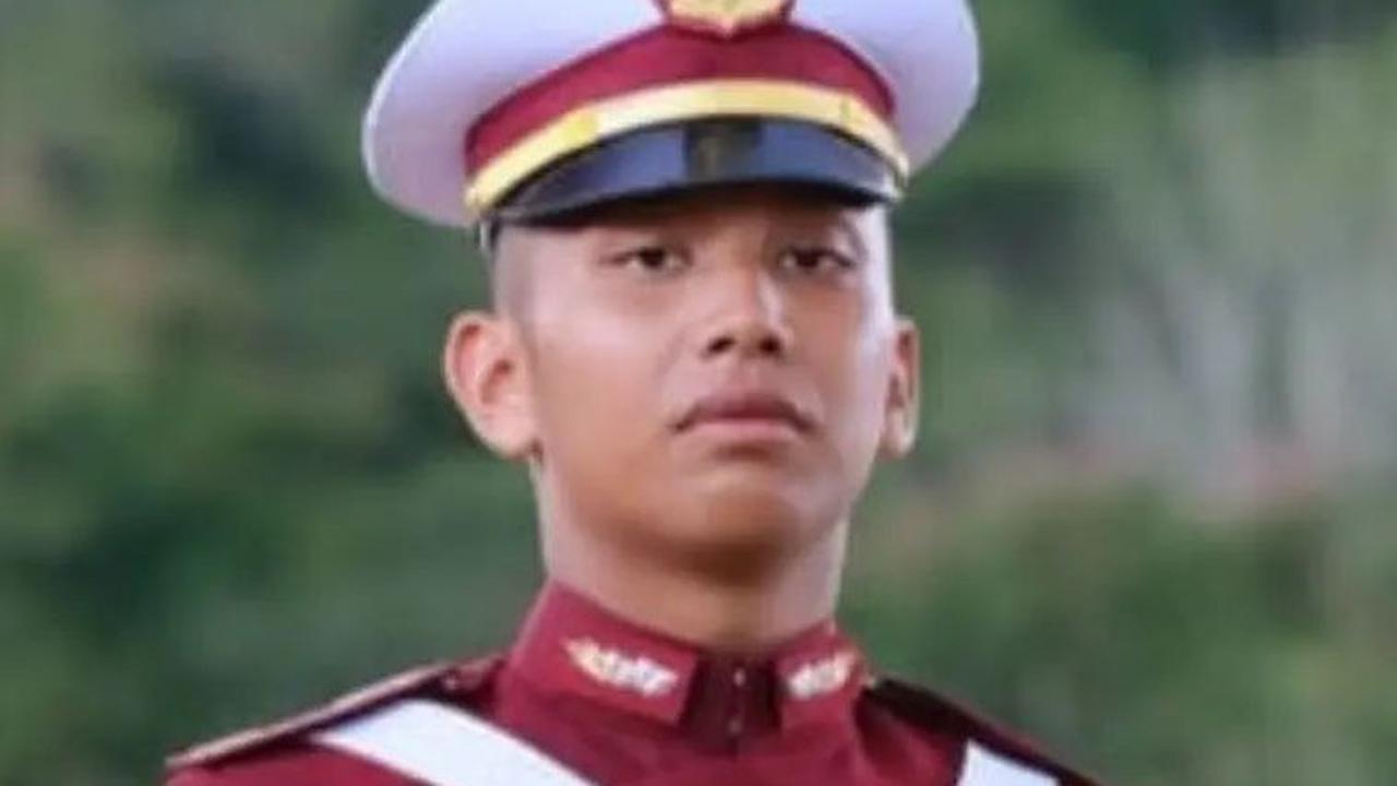 Aksi Tribrata Anak Ferdy Sambo saat Peragaan Kolone Senapan, Sang Kakak 'Ganteng Abis
