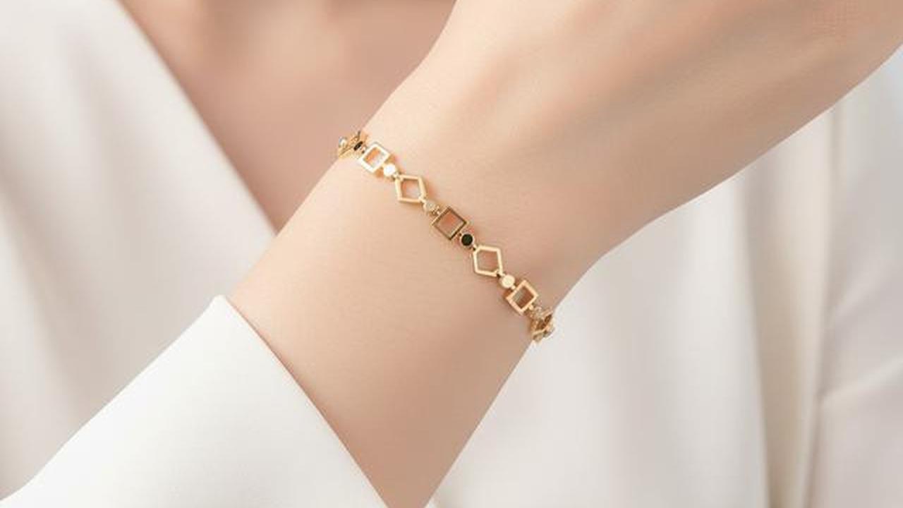 7 Model Gelang Emas Wanita Muda Gaya Modern 2025, Simple tapiTetapMewah