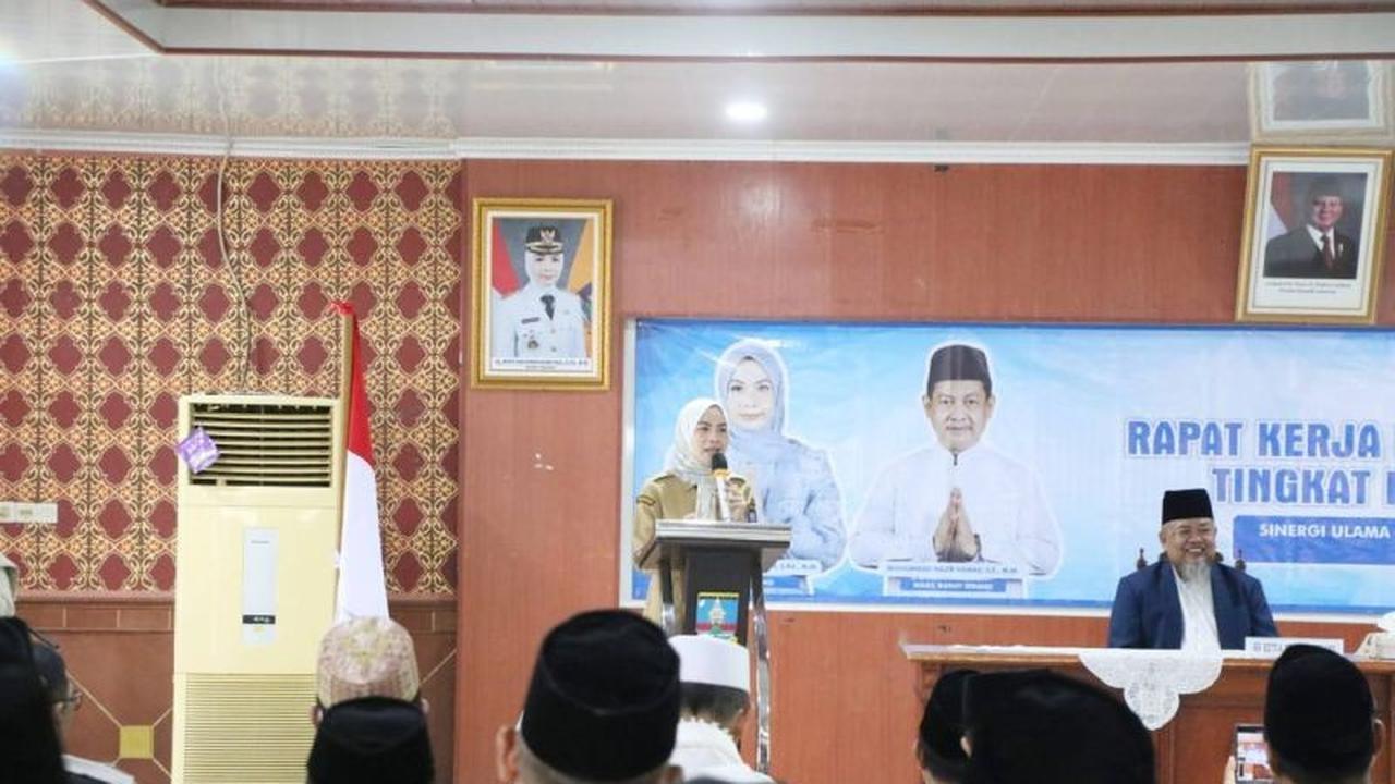 Bupati Serang Dorong MUI Aktif Tangkal Hoaks dan Dampak Negatif Medsos pada Generasi Muda