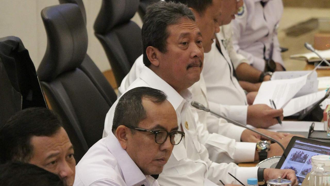 Rapat kerja Komisi IV DPR dengan Menteri KKP Sakti Wahyu Trenggono
