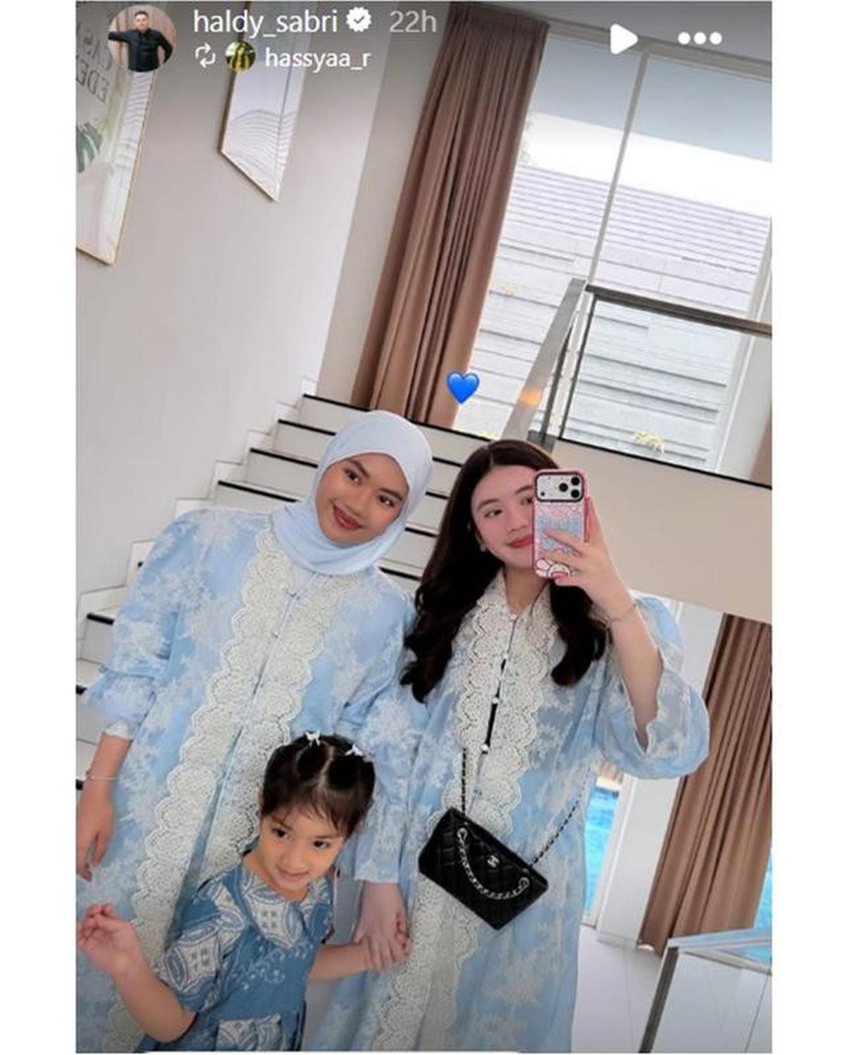7 Potret Lamaran Sean Ivan Adik Irish Bella di Bandung, Penuh Bahagia
