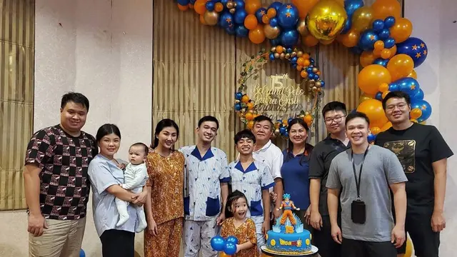 Momen perayaan ulang tahun Betrand Peto yang ke-15 Tahun