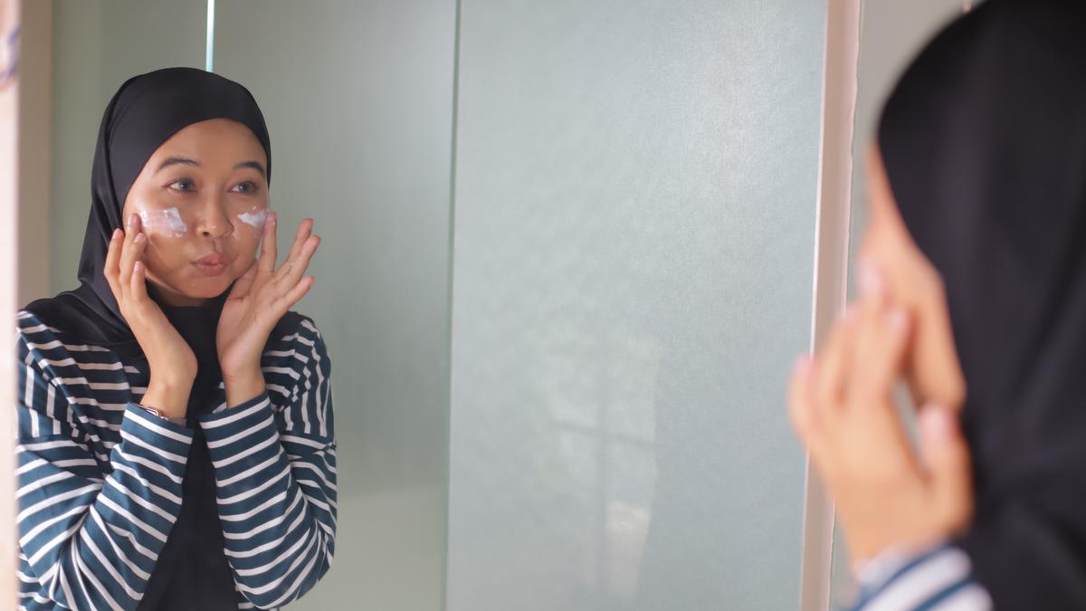 Cara Memakai Skincare di Pagi Hari untuk Mencerahkan Wajah