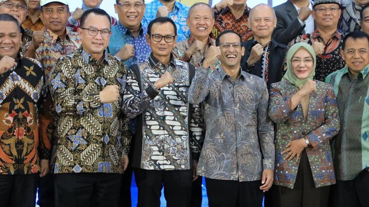 "Dengan diluncurkannya standar nasional dan akreditasi yang baru ini insyaa Allah akan memberikan secercah harapan baru bagi kami di UT dan komunitas pendidikan tinggi," ujar Prof Ojat.&nbsp;<br>