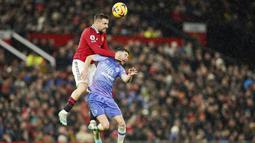 Tampil di depan pendukung mereka sendiri, Setan Merah menang meyakinkan dengan tiga gol tanpa balas. (AP Photo/Dave Thompson)
