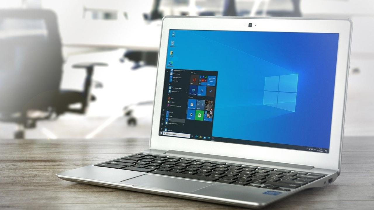 Ilustrasi Laptop Windows 10