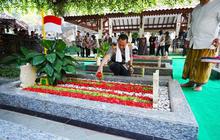 Kenang Peran Penting Reformasi Polri, Kapolri Ziarah Makam Gus Dur Jelang Hari Bhayangkara ke-80