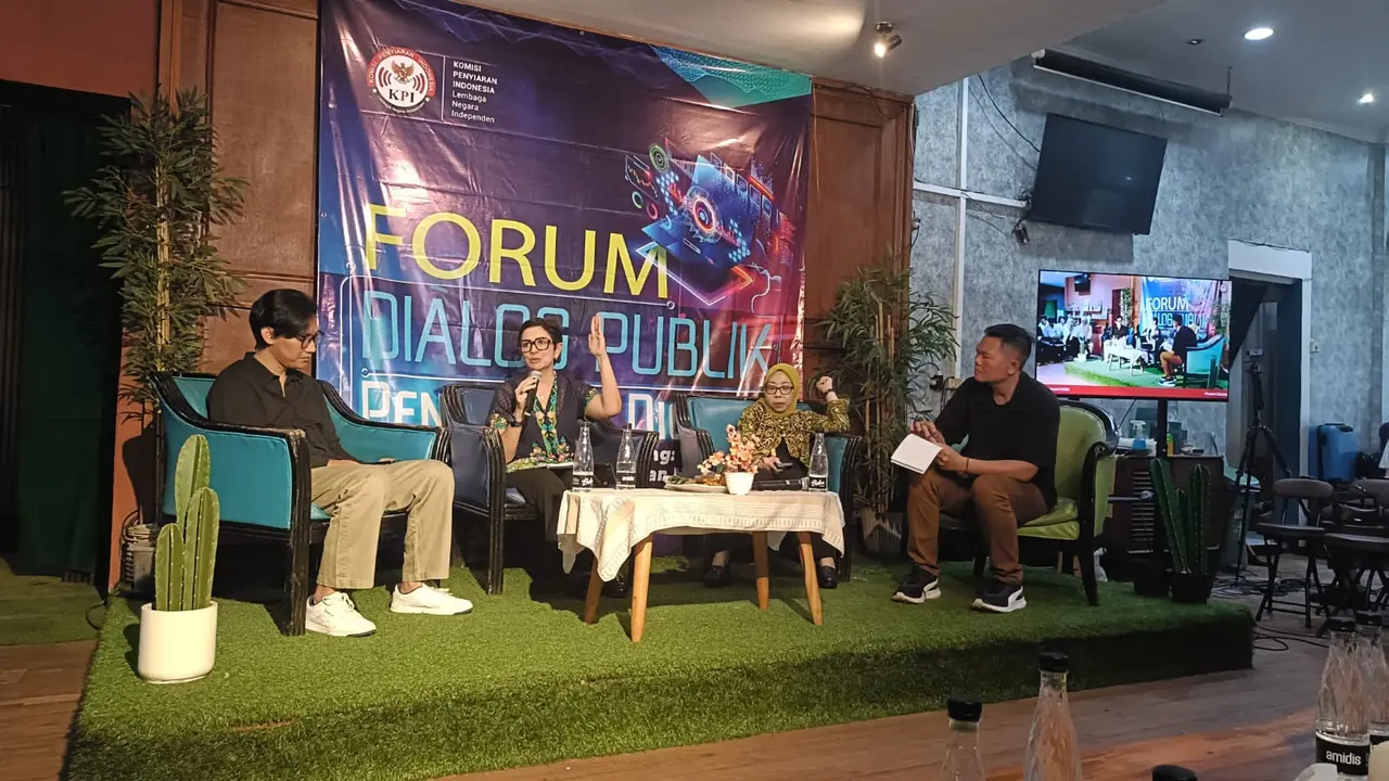 Anggota Komisi I DPR Nurul Arifin (kedua dari kiri) menghadiri diskusi bersama KPI Pusat, Sabtu (14/2/26) (Istimewa)