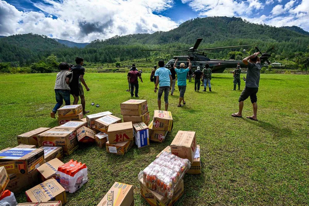 FOTO: Bantuan Udara Dikebut untuk Warga Terdampak Banjir di Aceh