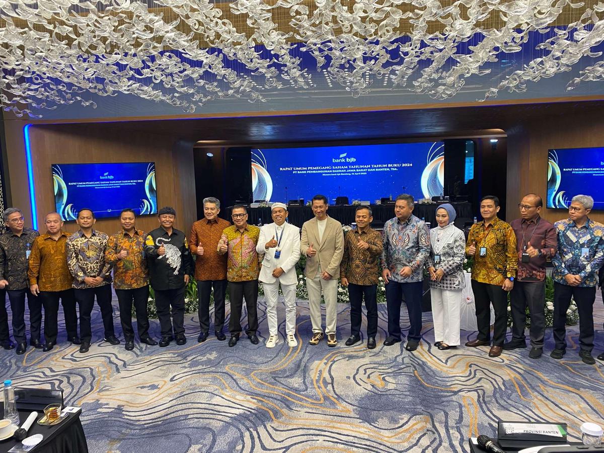 Gubernur Jawa Barat Dedi Mulyadi rombak total pejabat Bank BJB