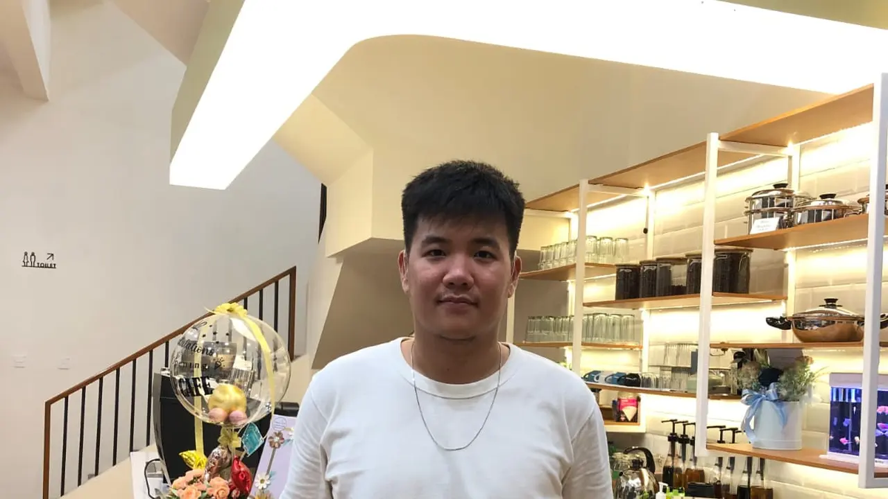 Marvel, owner Deaf Coffe Gading Serpong