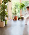 Meditasi Bergerak ala Tai Chi Walking, Cara Lembut untuk Awet Muda./Copyright depositphotos.com/ulzainbox.ru