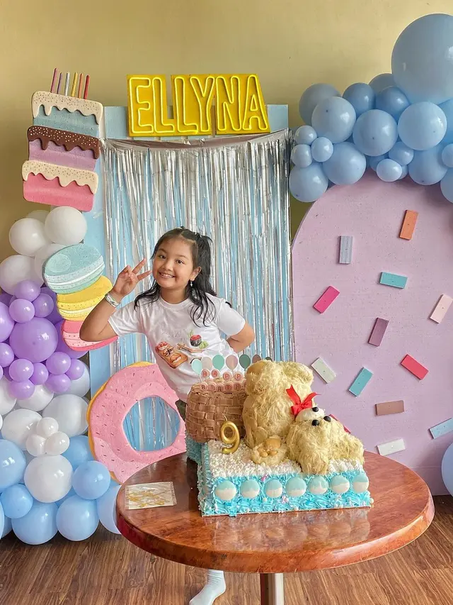 [Fimela] Ultah anak Nicky Tirta dan Liza Elly