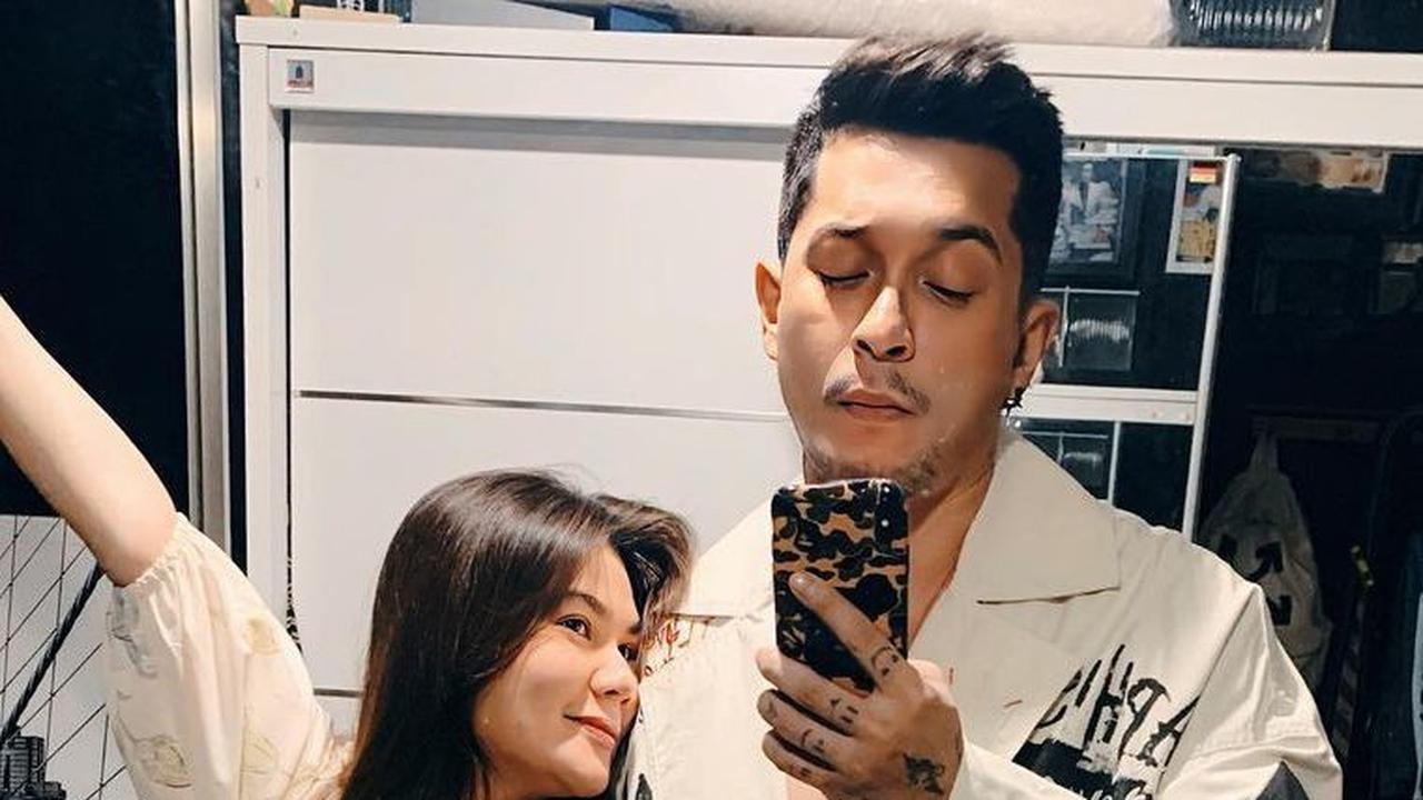 Miller menikah dengan Farina Rebecca pada 2021 lalu. Aktor asal Malaysia ini menikahi Farina saat berusia 34 tahun.