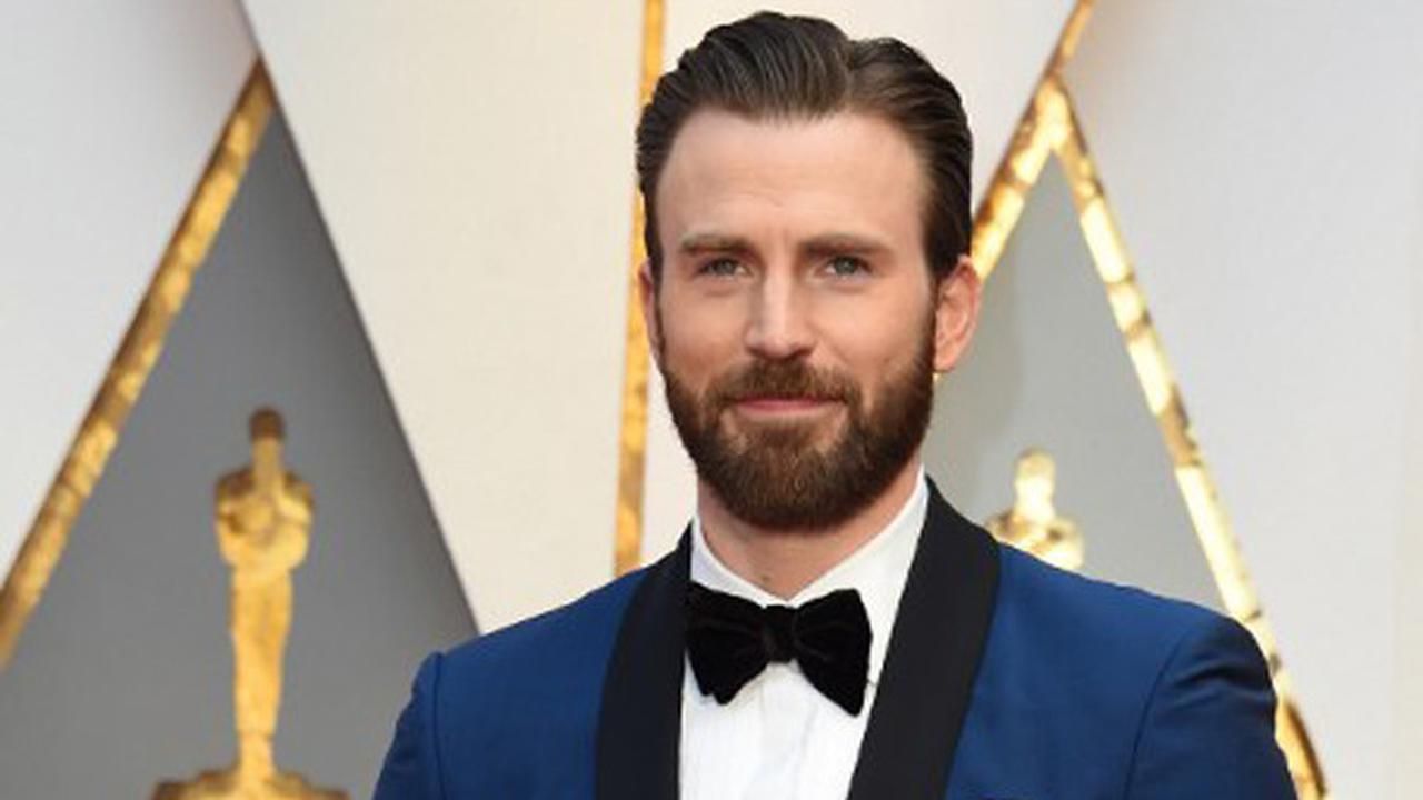 [Bintang] Scarlett Johansson dan Chris Evans