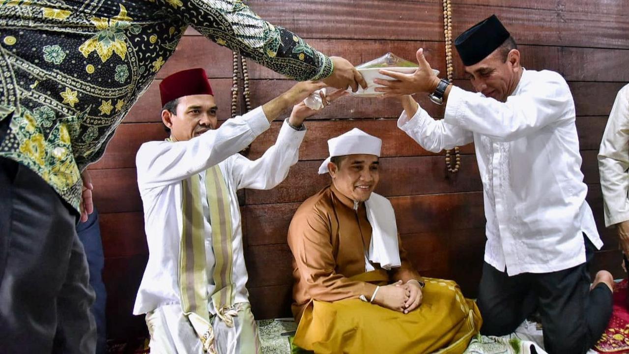 <b>Upah-upah Sembuh Sakit</b>