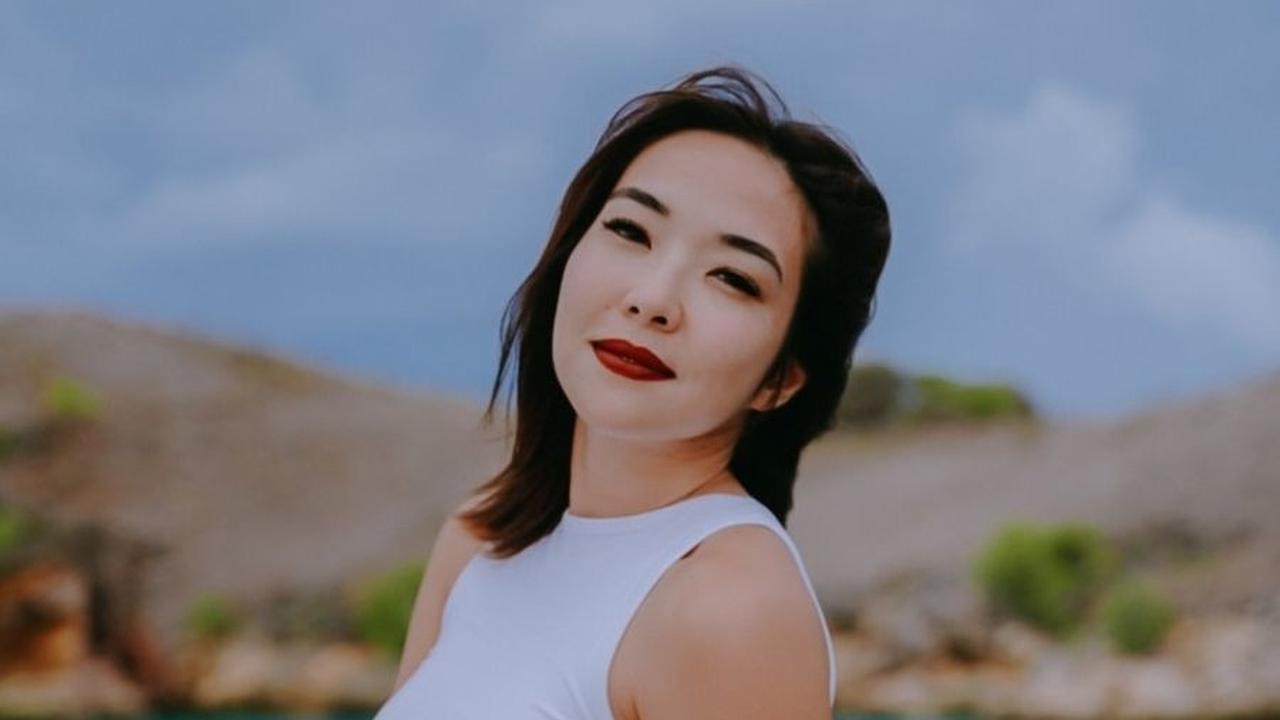 Gisel merupakan salah satu seleb yang kerap tampil modis. Dia kerap mengunggah foto-foto terbarunya di Instagram pribadinya.